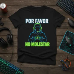 Black t-shirt with "Por Favor No Molestar" text and a silhouette of a gamer wearing headphones and holding a controller