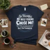 So Thankful My Best Friend Chose Me t-shirt with humorous friendship quote and crown graphic. Navy blue tee with white